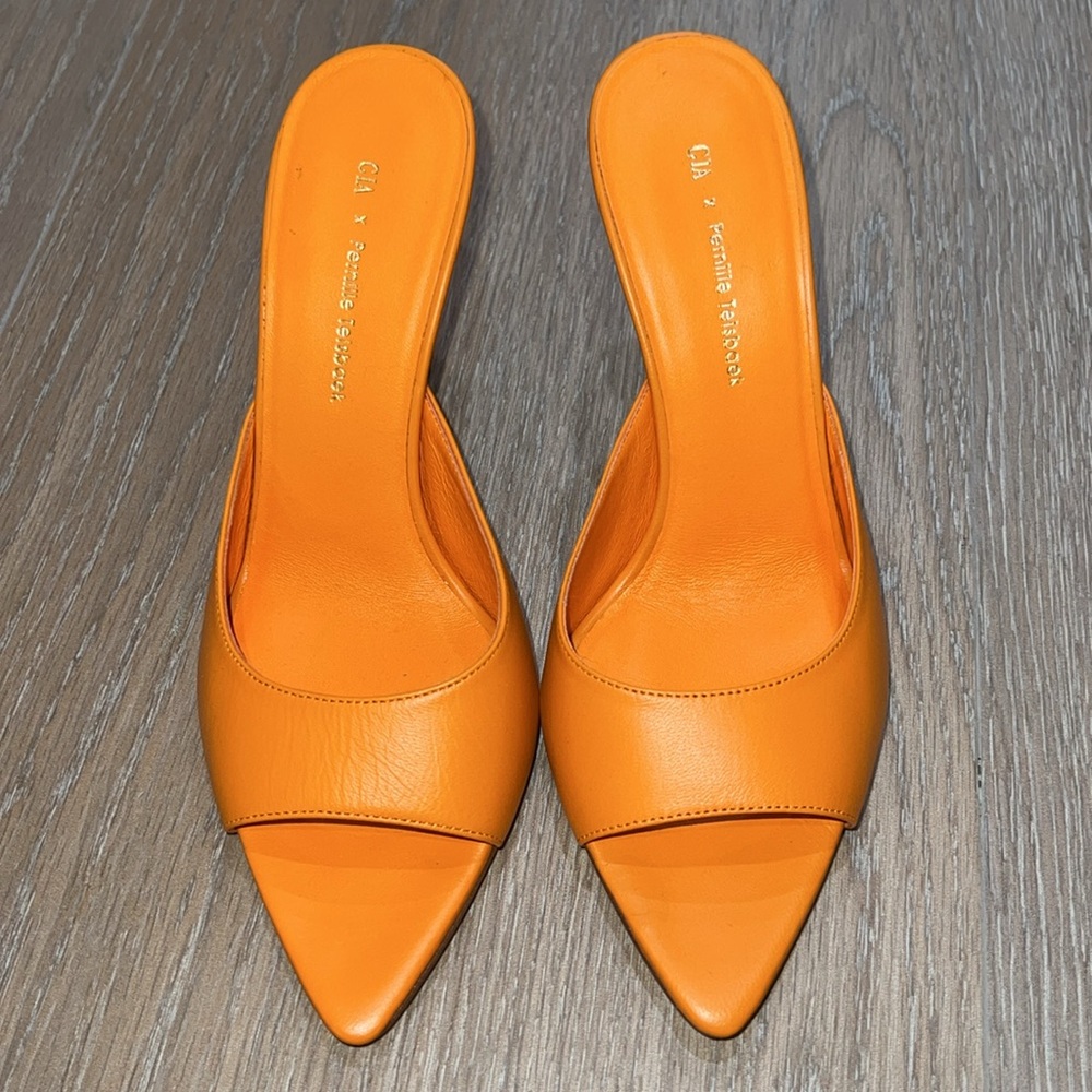 NWT Gia x Pernille Perni Leather Point-Toe Sandals